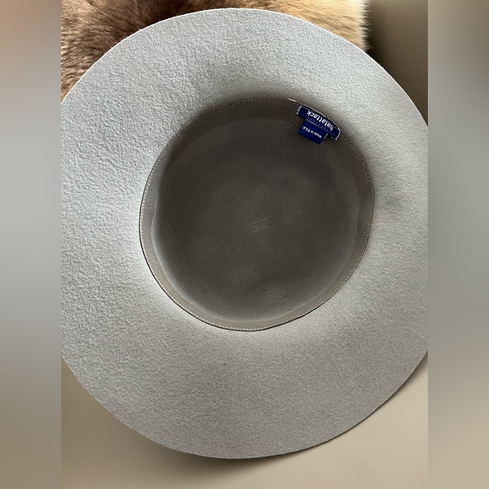 HAT ATTACK Tan Wool Fedora with Brown Leather Strap Detail - Picture 4 of 10